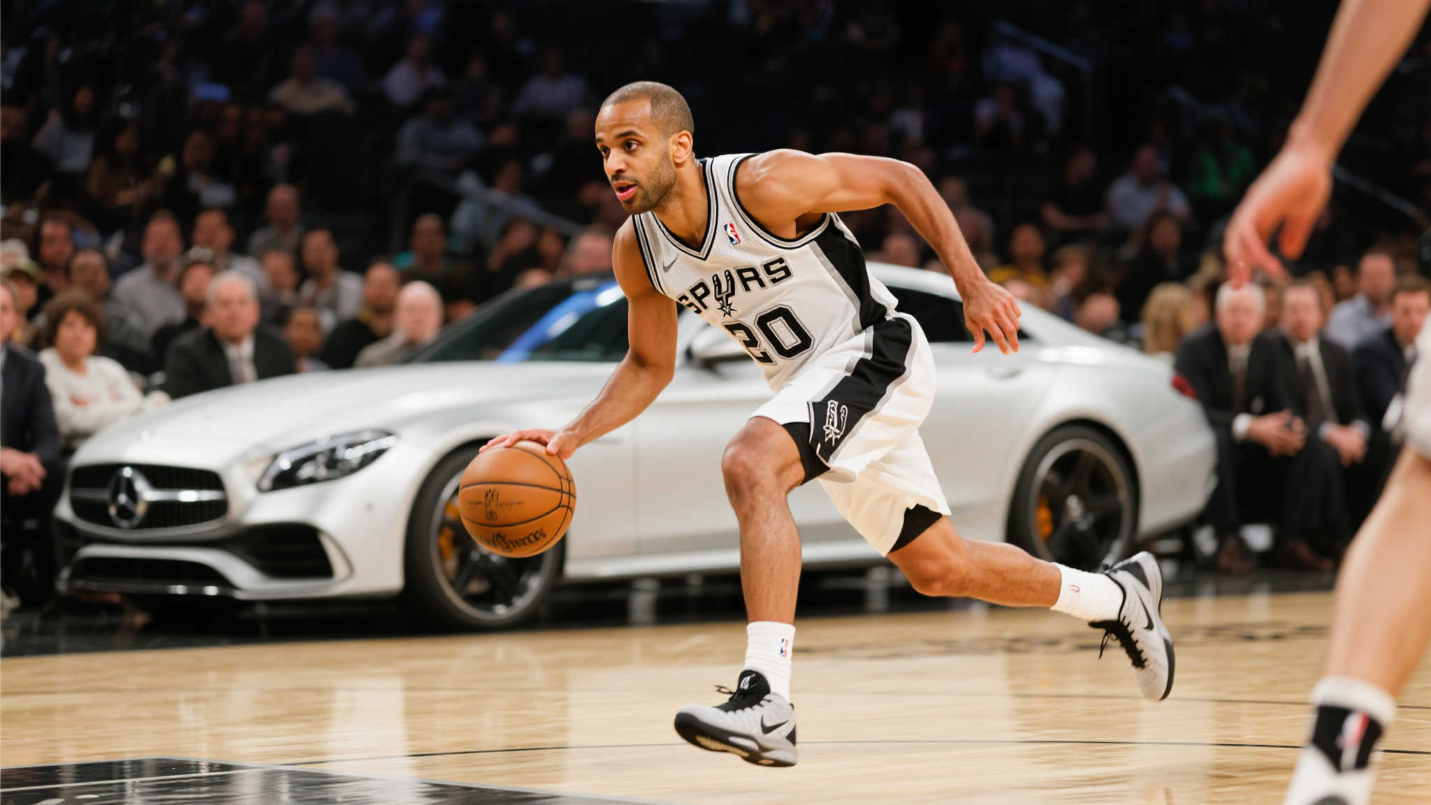 马刺05夺冠20周年:铁血防守再忆 顺境跑车 逆境禅心 绝境妖刀诛魔 托尼·帕克是擅长急停变相冲击球员因天赋能力助推美妙